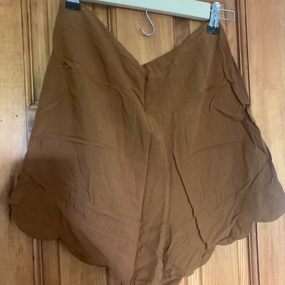 Monteau highwiast shorts - Picture 2 of 3